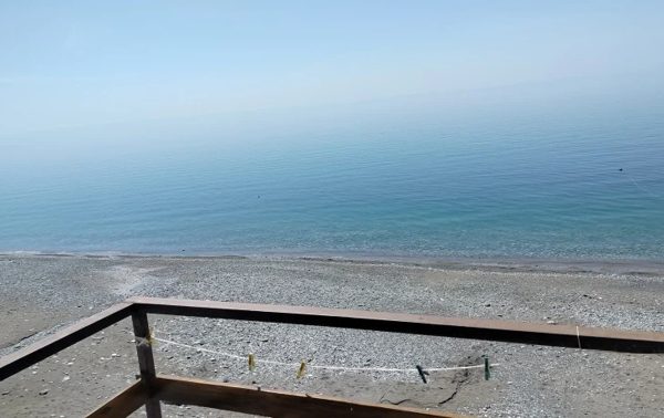 Пляж и море у комплекса «Гагрипш» в Гагре — фото 6
